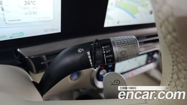 Genesis GV60 2022 — photo 39