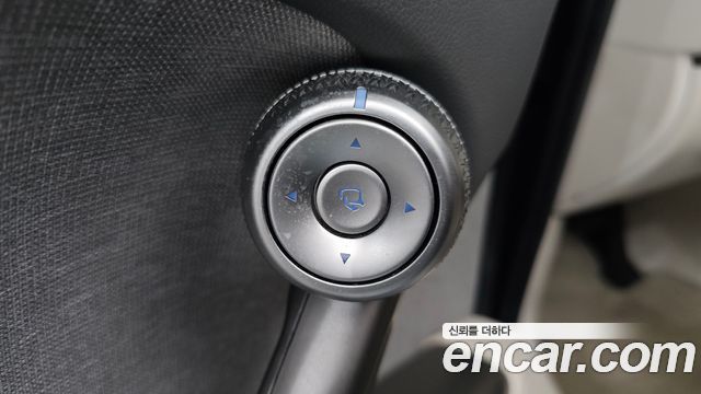 Genesis GV60 2022 — photo 40