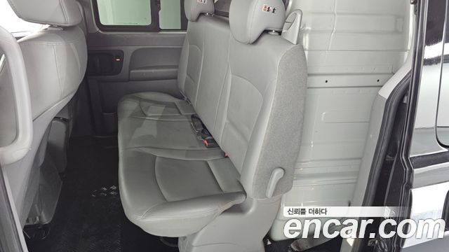 Hyundai Starex 2016 — photo 17