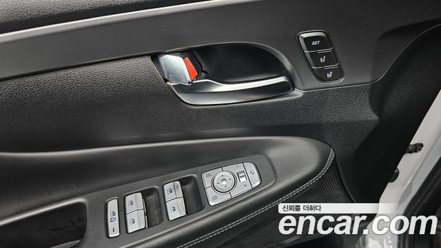 Hyundai Santafe 2021 — photo 31