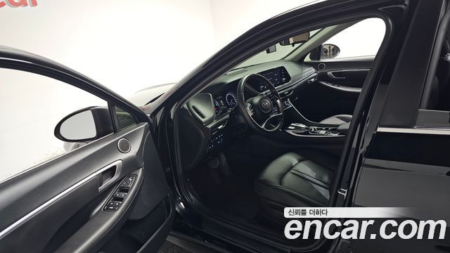 Hyundai Sonata 2022 — photo 13