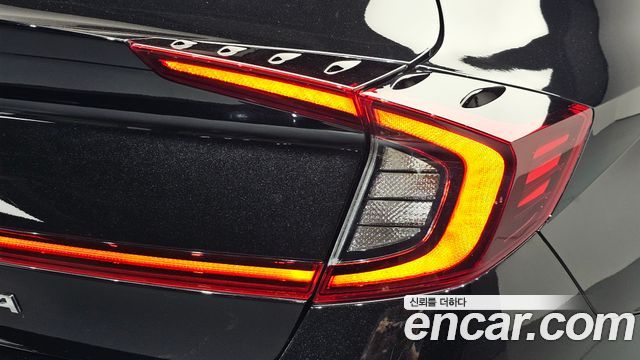 Hyundai Sonata 2022 — photo 9