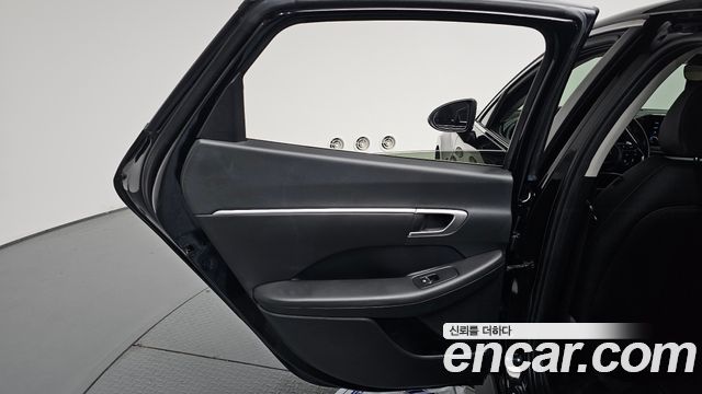 Hyundai Sonata 2022 — photo 15