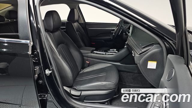 Hyundai Sonata 2022 — photo 16