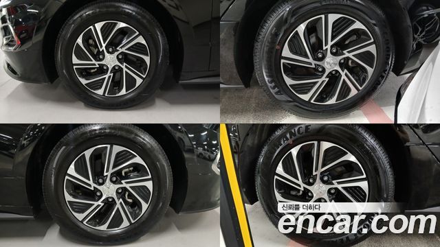 Hyundai Sonata 2022 — photo 30