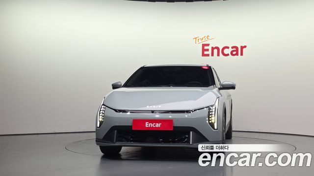 Kia EV4 2027 — photo 3