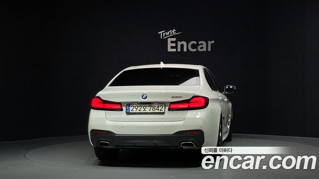 BMW 5-Series 2023 — photo 4
