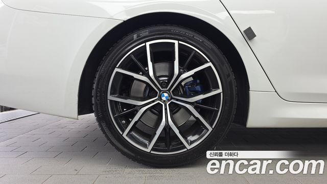 BMW 5-Series 2023 — photo 5