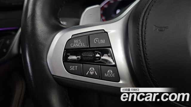 BMW 5-Series 2023 — photo 16