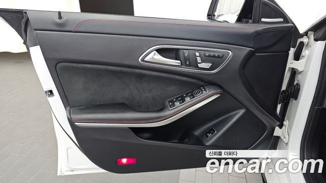 Mercedes-Benz CLA-Class 2019 — photo 14