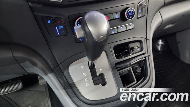 Hyundai Starex 2016 — photo 9