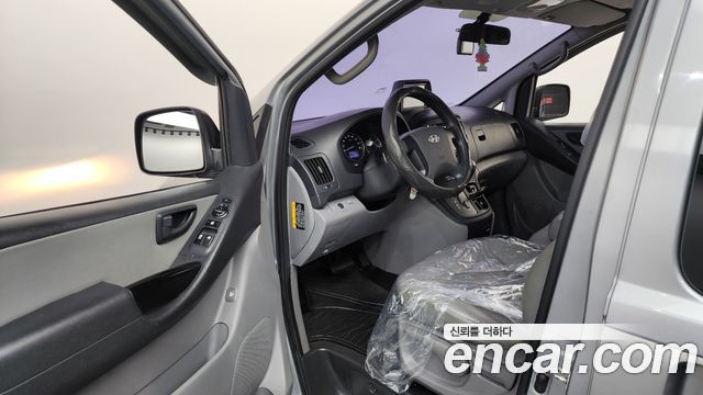 Hyundai Starex 2016 — photo 10