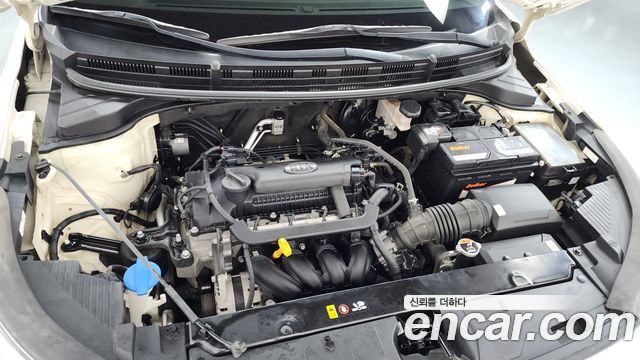 Kia Stonic 2019 — photo 6