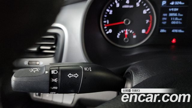 Kia Stonic 2019 — photo 26