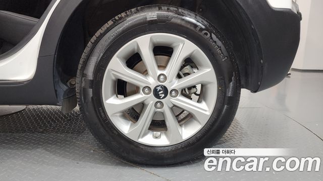 Kia Stonic 2019 — photo 7