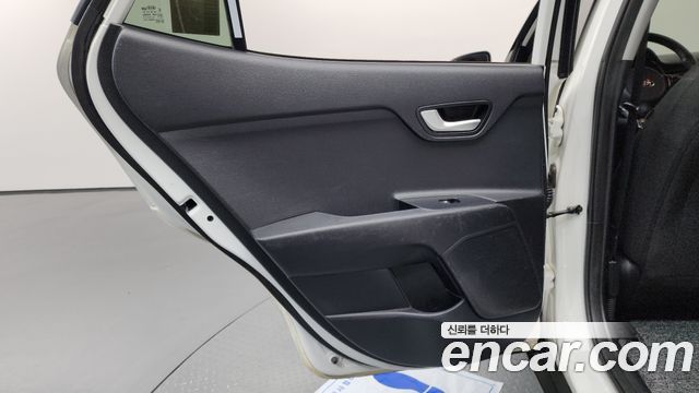 Kia Stonic 2019 — photo 15
