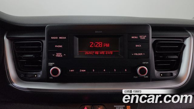 Kia Stonic 2019 — photo 29