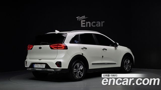 Kia Niro 2021 — photo 2