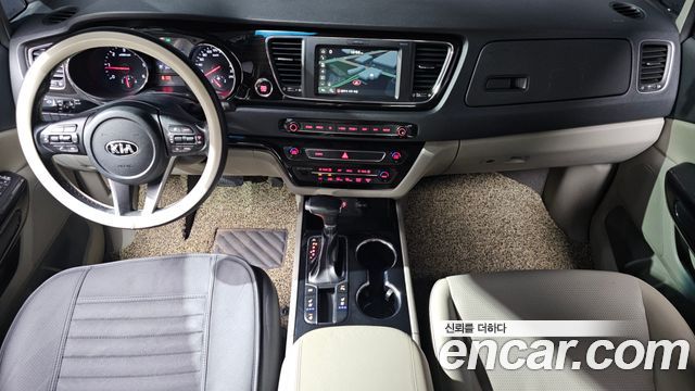 Kia Canival 2019 — photo 7