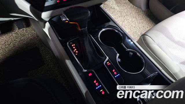 Kia Canival 2019 — photo 9