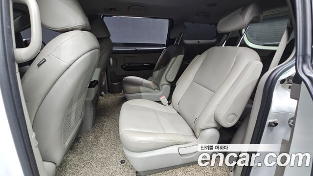 Kia Canival 2019 — photo 12