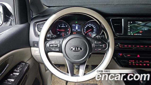 Kia Canival 2019 — photo 13