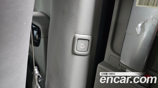 Kia Canival 2019 — photo 17