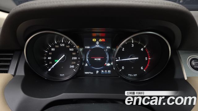 Land Rover Range Rover Evoque 2018 — photo 8