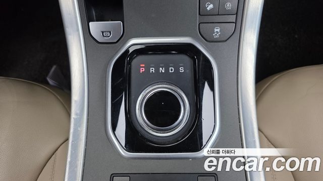Land Rover Range Rover Evoque 2018 — photo 9
