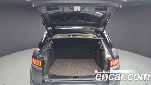 Land Rover Range Rover Evoque 2018 — photo 20
