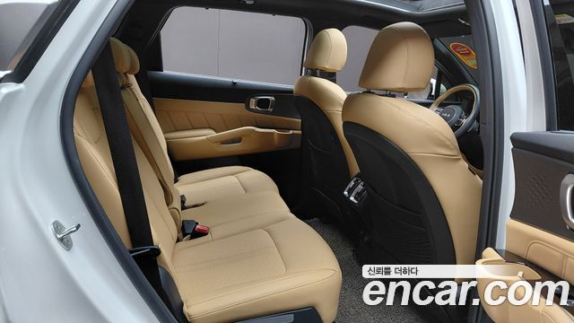 Kia Sorento 2023 — photo 17