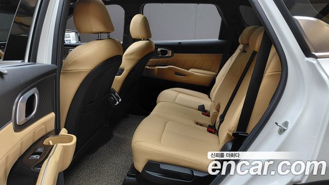 Kia Sorento 2023 — photo 18
