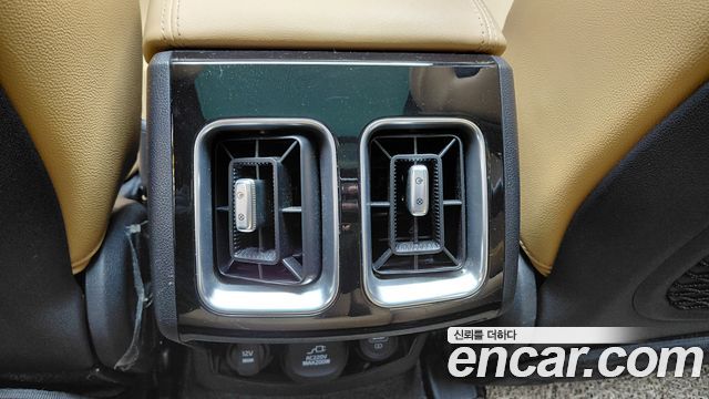 Kia Sorento 2023 — photo 30