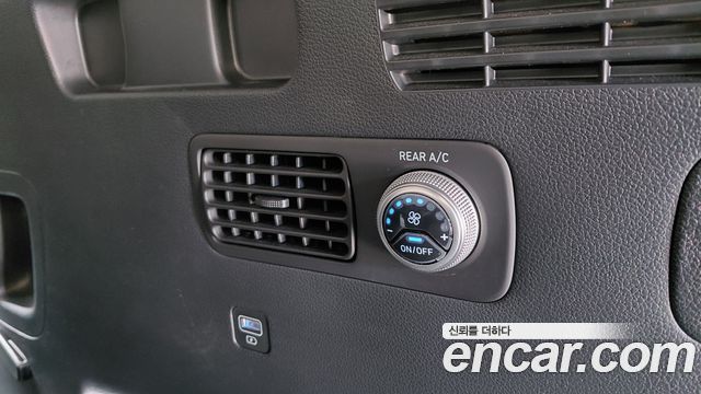 Hyundai Santafe 2023 — photo 23