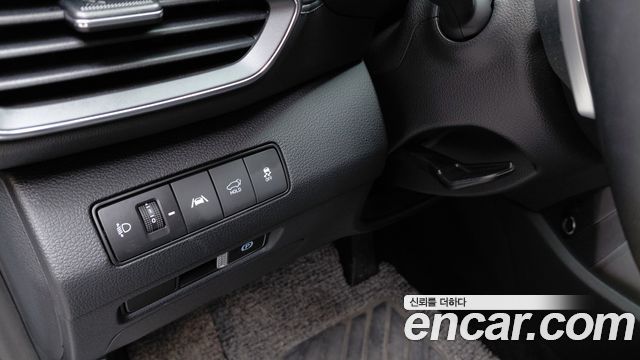 Hyundai Santafe 2023 — photo 25
