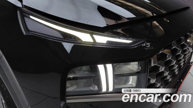 Hyundai Santafe 2023 — photo 8