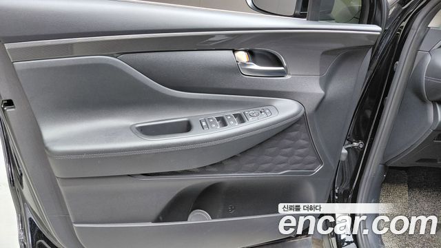 Hyundai Santafe 2023 — photo 14