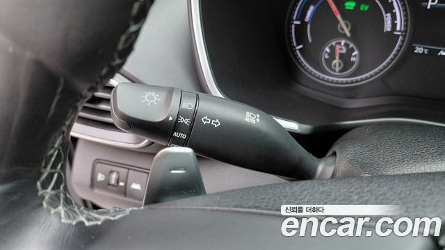 Hyundai Santafe 2023 — photo 28