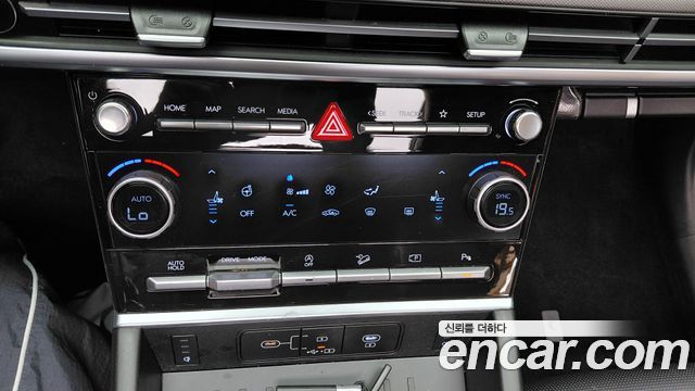 Hyundai Santafe 2024 — photo 30