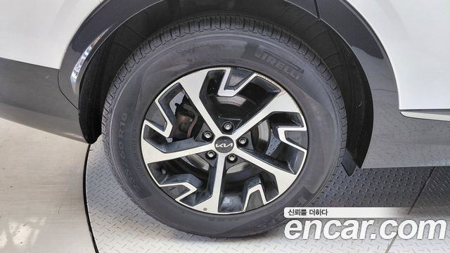 Kia Sportage 2023 — photo 5