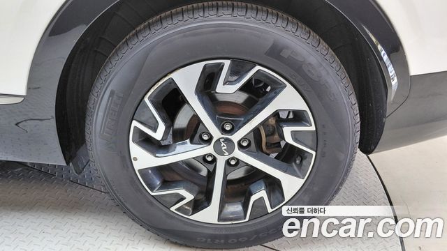 Kia Sportage 2023 — photo 7
