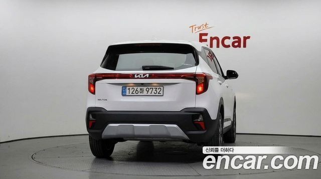 Kia Seltos 2023 — photo 4