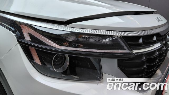 Kia Seltos 2023 — photo 8