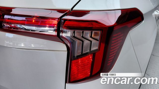Kia Seltos 2023 — photo 9