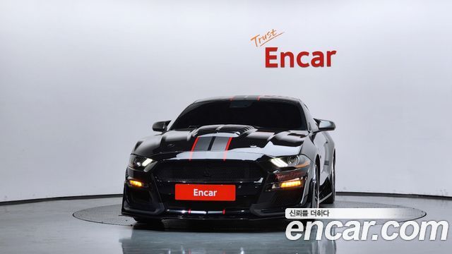 Ford Mustang 2020 — photo 3
