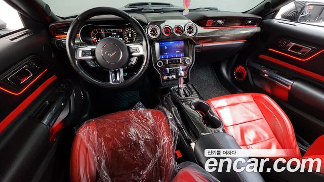 Ford Mustang 2020 — photo 7