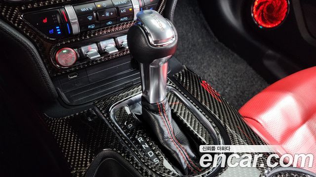 Ford Mustang 2020 — photo 9