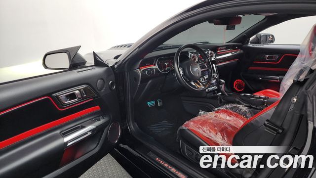Ford Mustang 2020 — photo 10