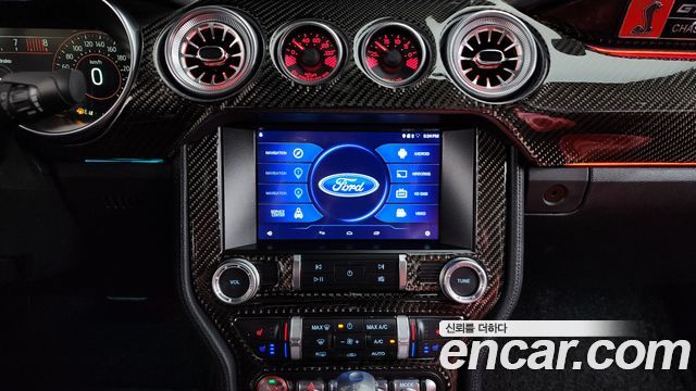 Ford Mustang 2020 — photo 14