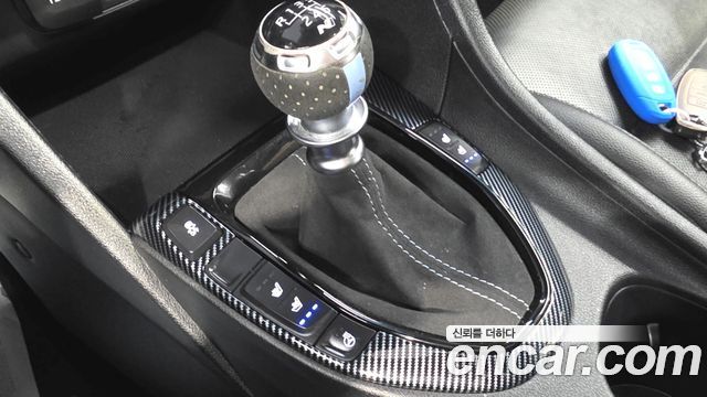 Hyundai Veloster 2019 — photo 10